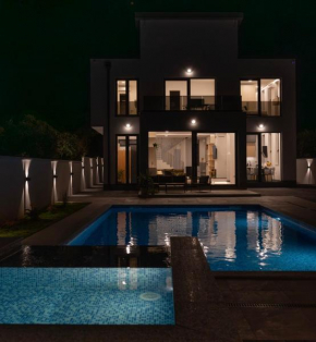 Villa H